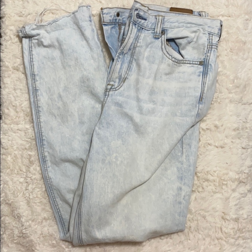American Eagle Mom jeans